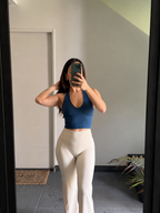 Crop Top Halter Ajustado